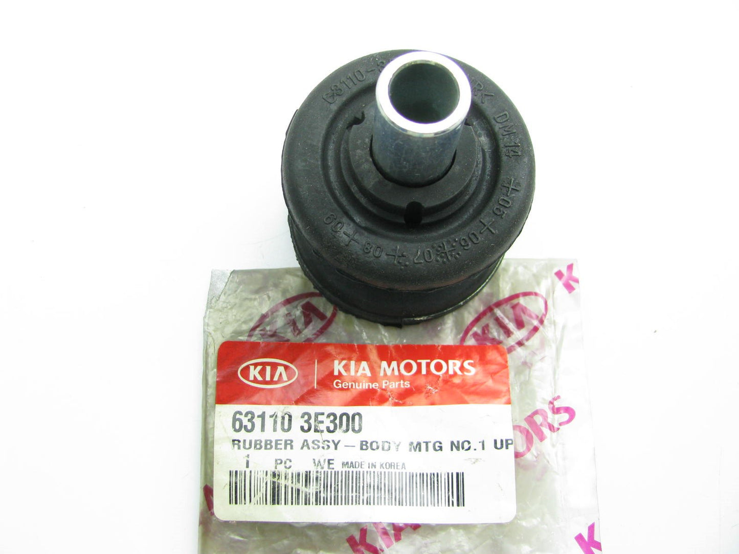 New Genuine FRONT Body Upper Mounting Rubber Bushing OEM For 2006-08 Kia Sorento