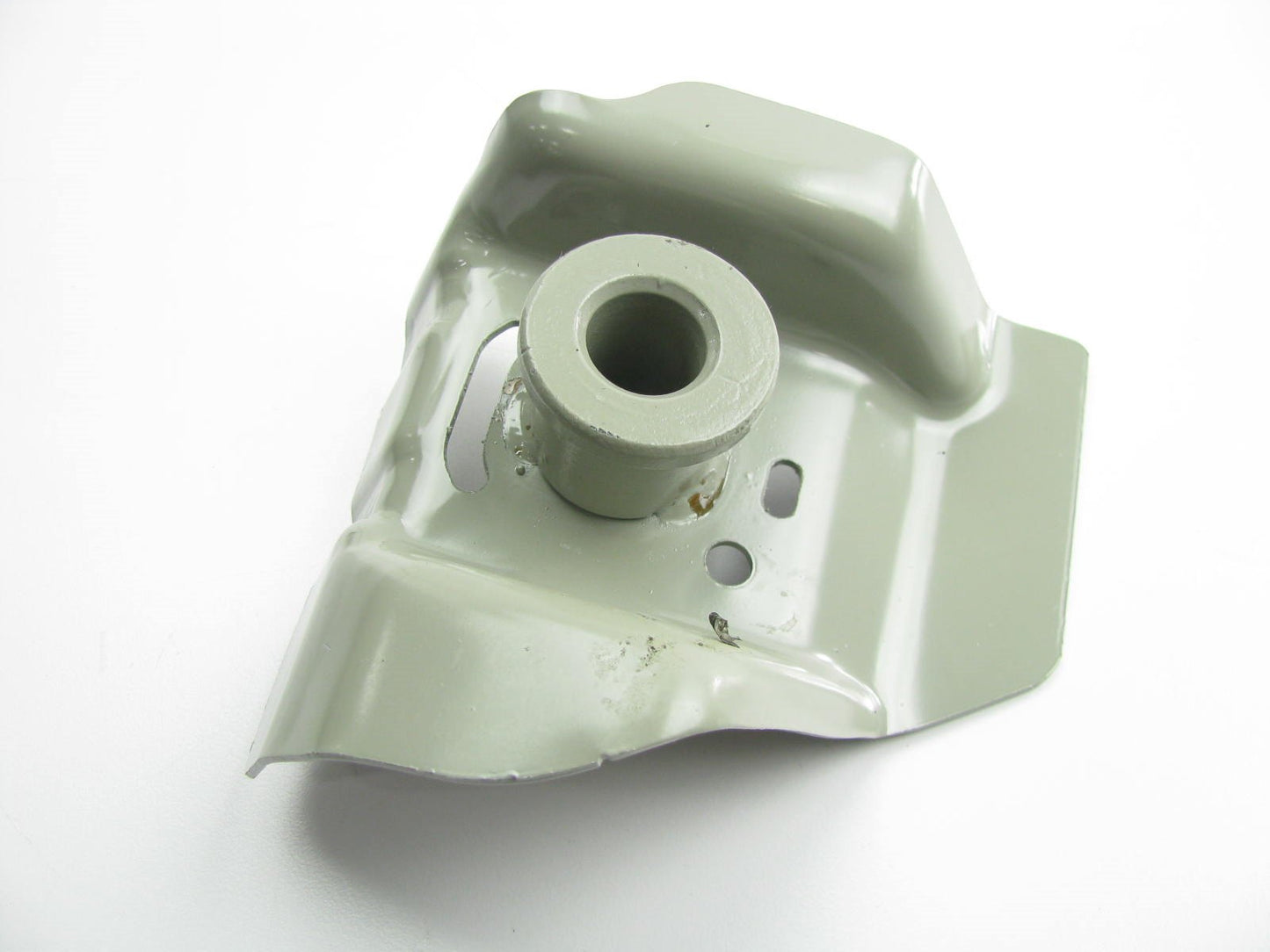 NEW - OEM GENUINE Left Driver Side Fender Reinforcement Bracket For 2014-19 Soul