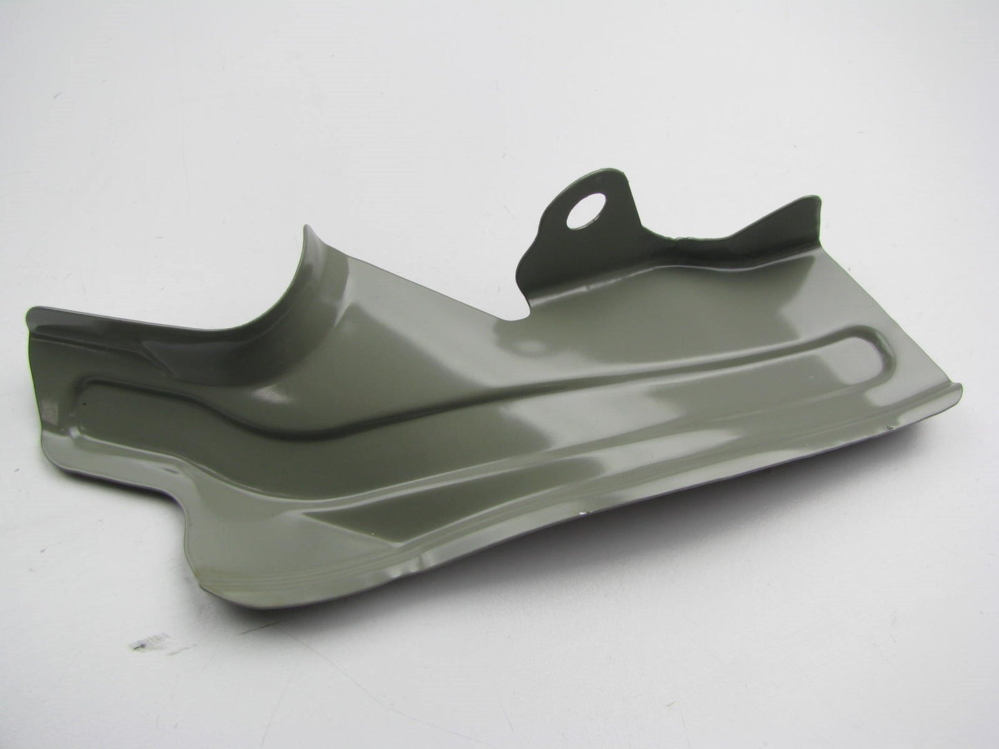 NEW - OEM Genuine Right Side Fender Bracket For 2009-2015 Kia Sorento 663282P000