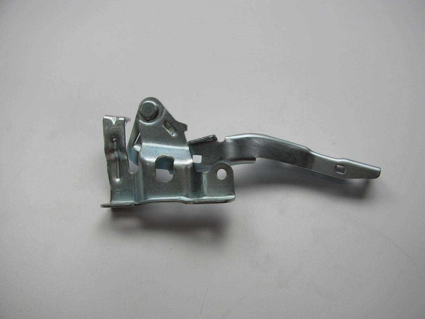 791201D000 Right Hood Hinge OEM For Kia 2007-2010 Rondo