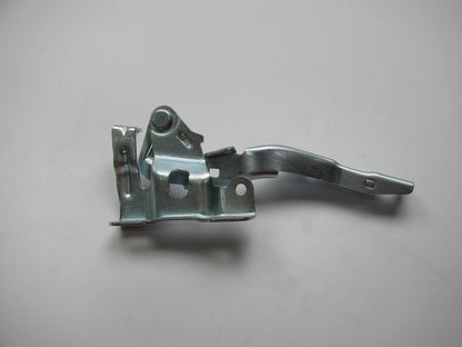 791201D000 Right Hood Hinge OEM For Kia 2007-2010 Rondo