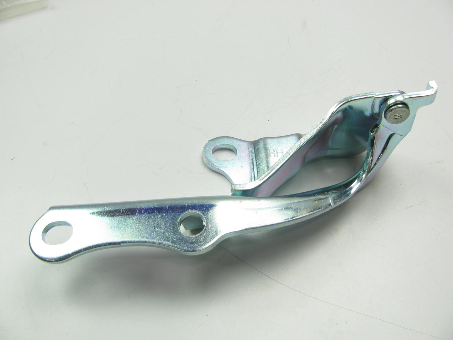 NEW - OEM Genuine Right Side Hood Hinge For 2006-2008 Kia Optima 791202G000