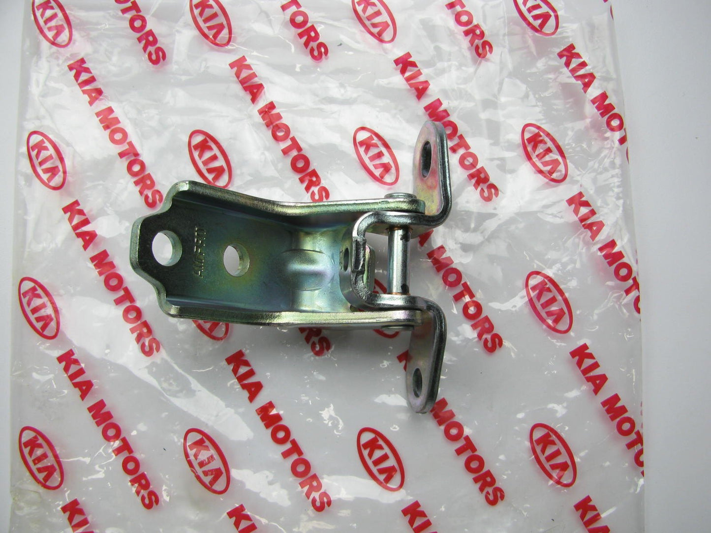 FRONT RIGHT (Passengers Side Front) Door Hinge OEM For 2010-2015 Kia Soul