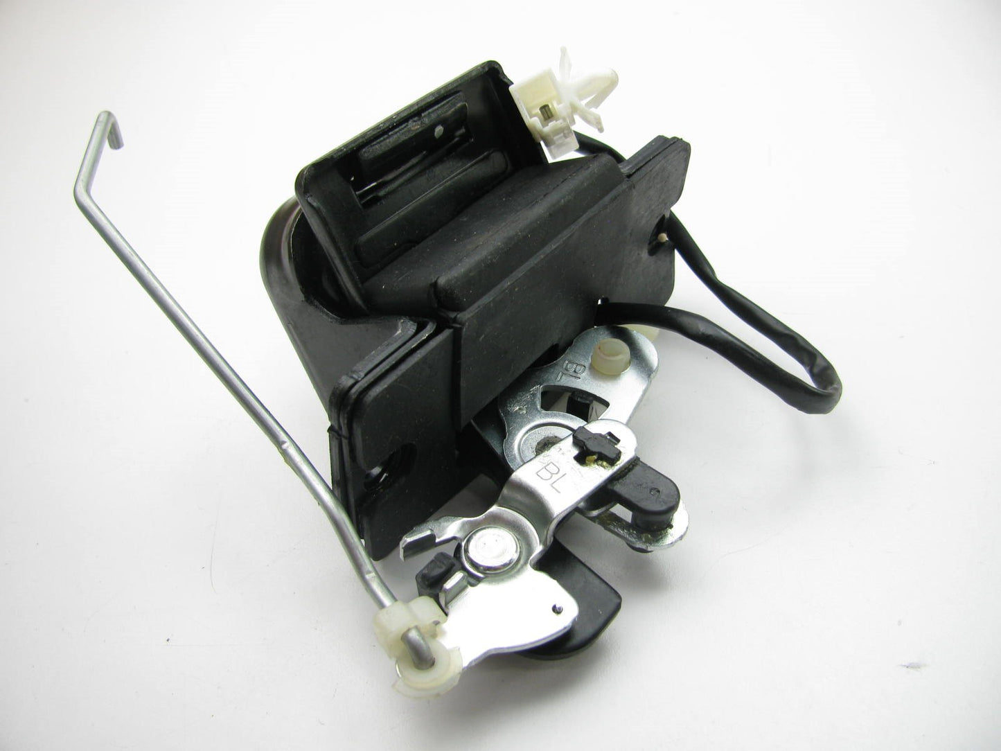 NEW OEM Genuine Tailgate Liftgate Release Latch For 07-09 KIA Sorento 812303E001