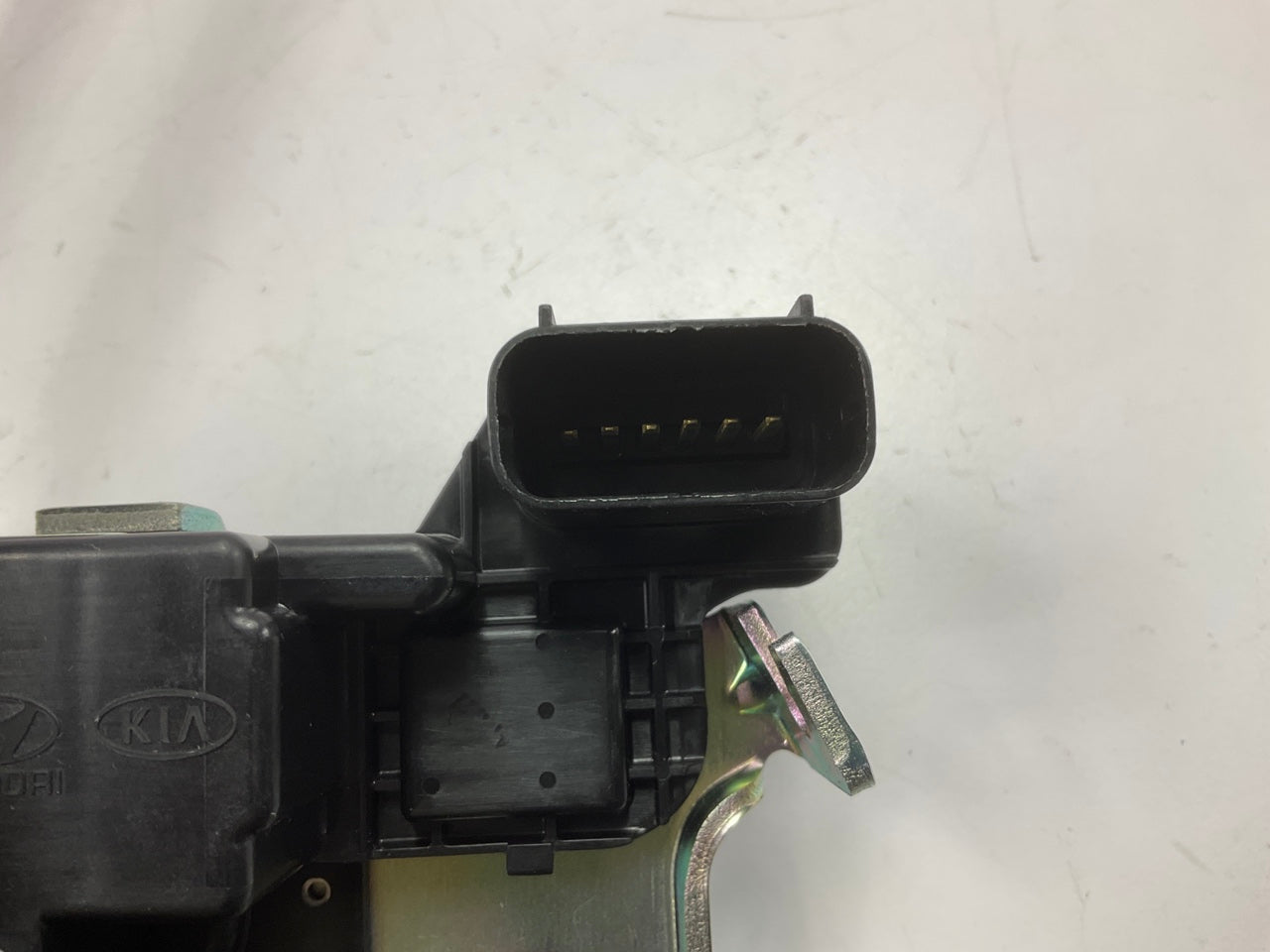 NEW GENUINE Trunk Lid Latch OEM For 2011-2014 Kia K900 812303T000