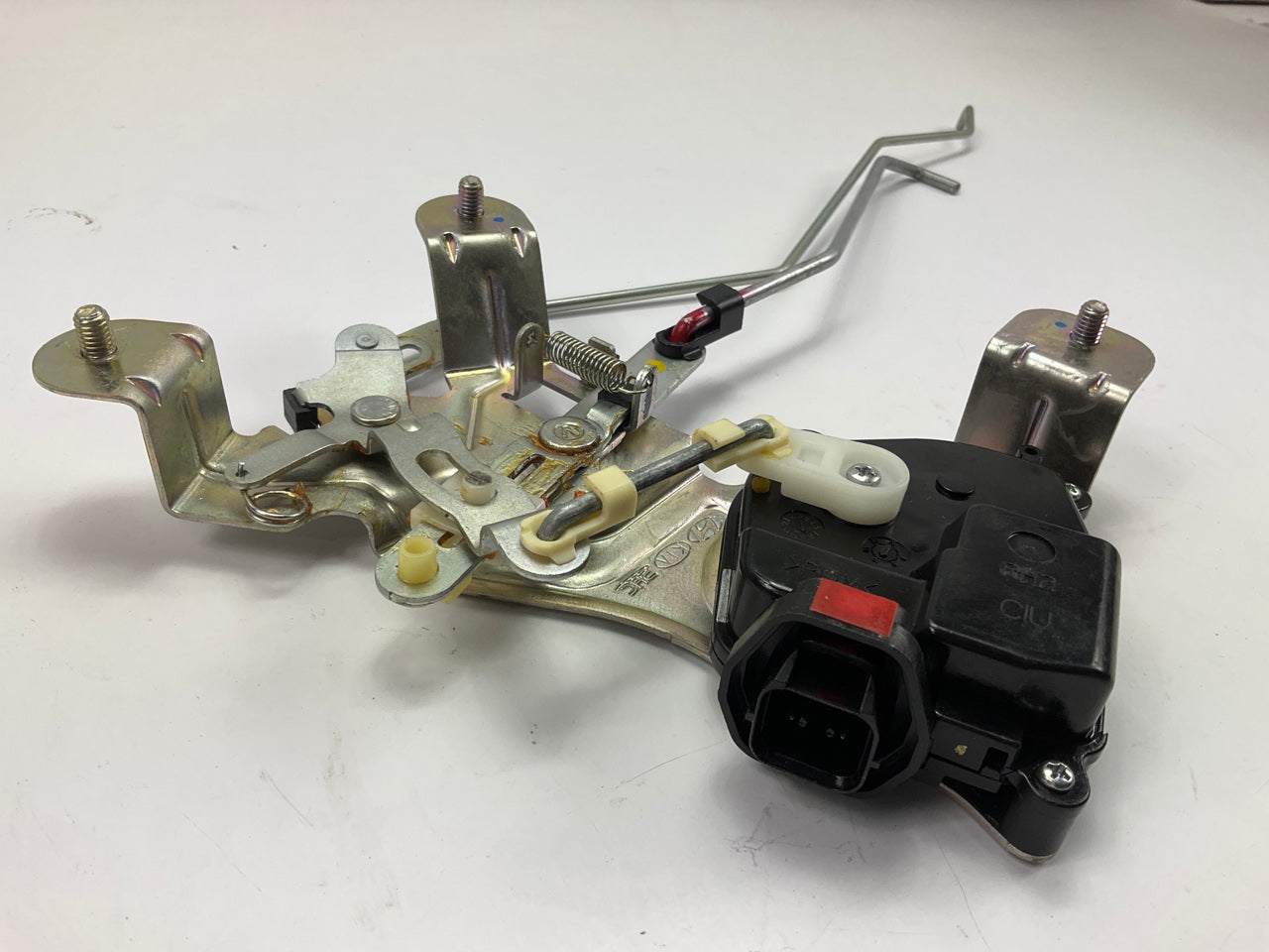Tailgate Latch Lock ''Bell Crank'' Mechanism OEM For 07-10 Kia Sedona 812904D000