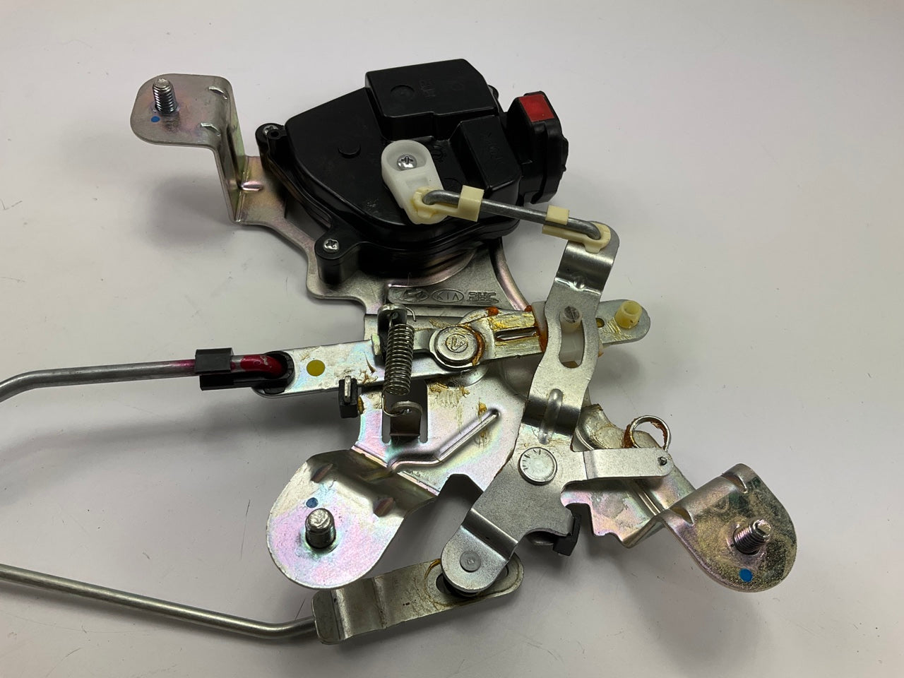 Tailgate Latch Lock ''Bell Crank'' Mechanism OEM For 07-10 Kia Sedona 812904D000