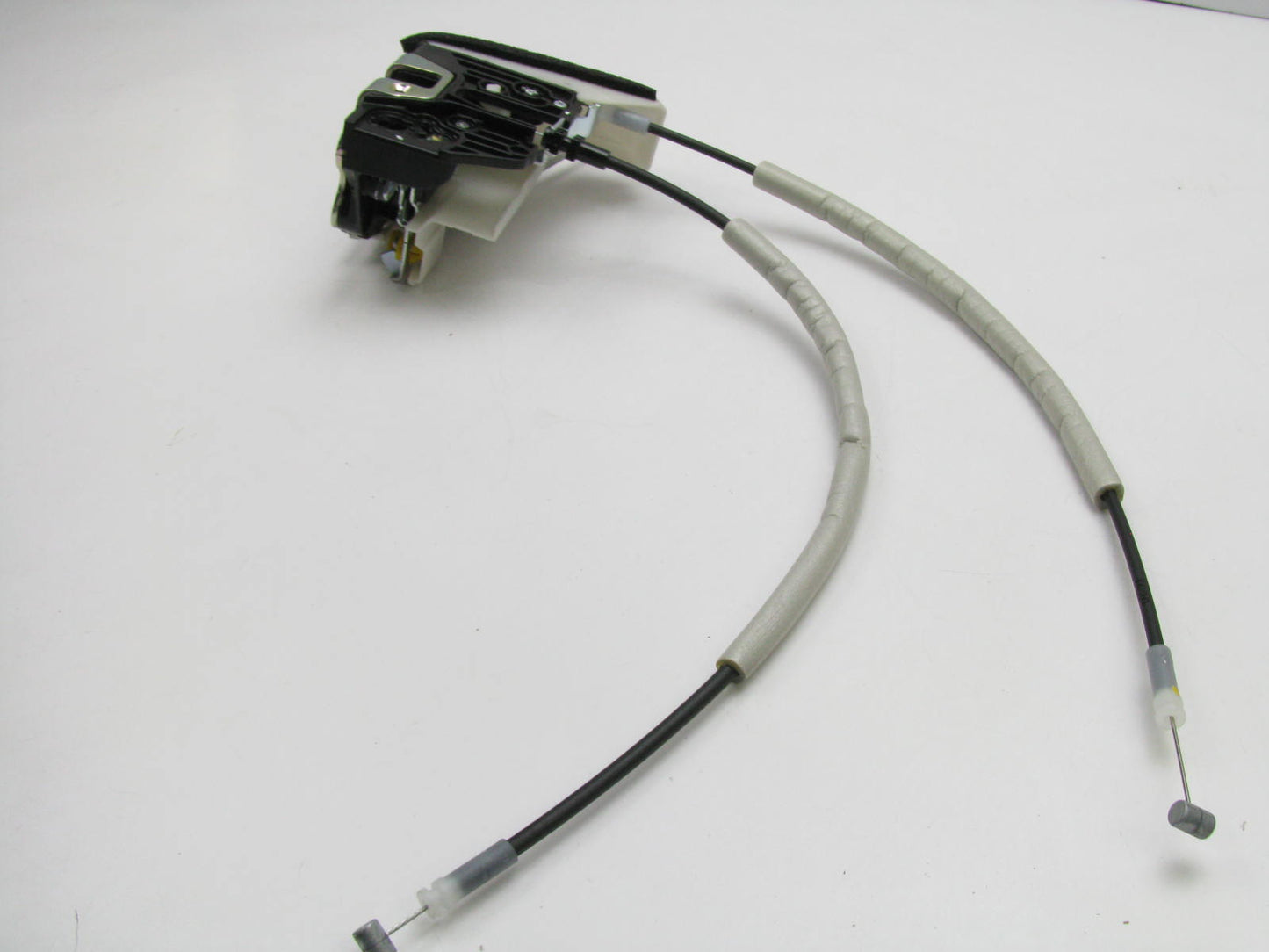 NEW Front Left Drivers MANUAL Door Latch OEM For 2012-2017 Kia Rio 813111W000