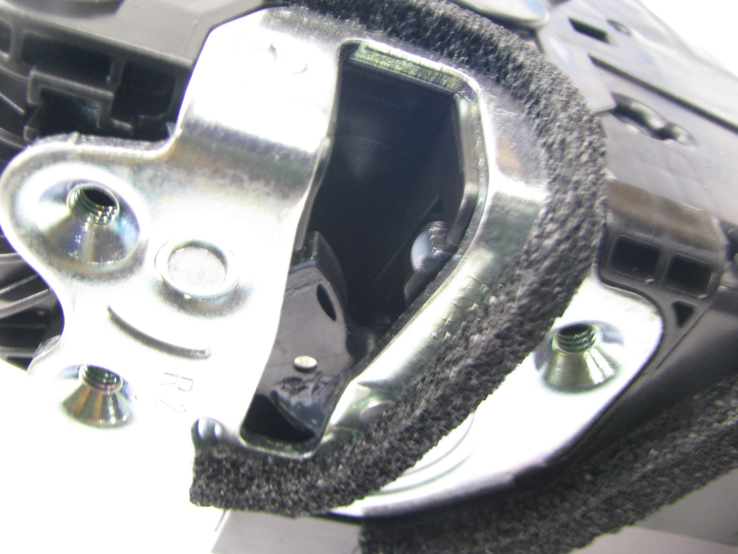 Front Right Passengers Side Door Latch OEM For 18-23 Rio W/ Keyless 81320H8020