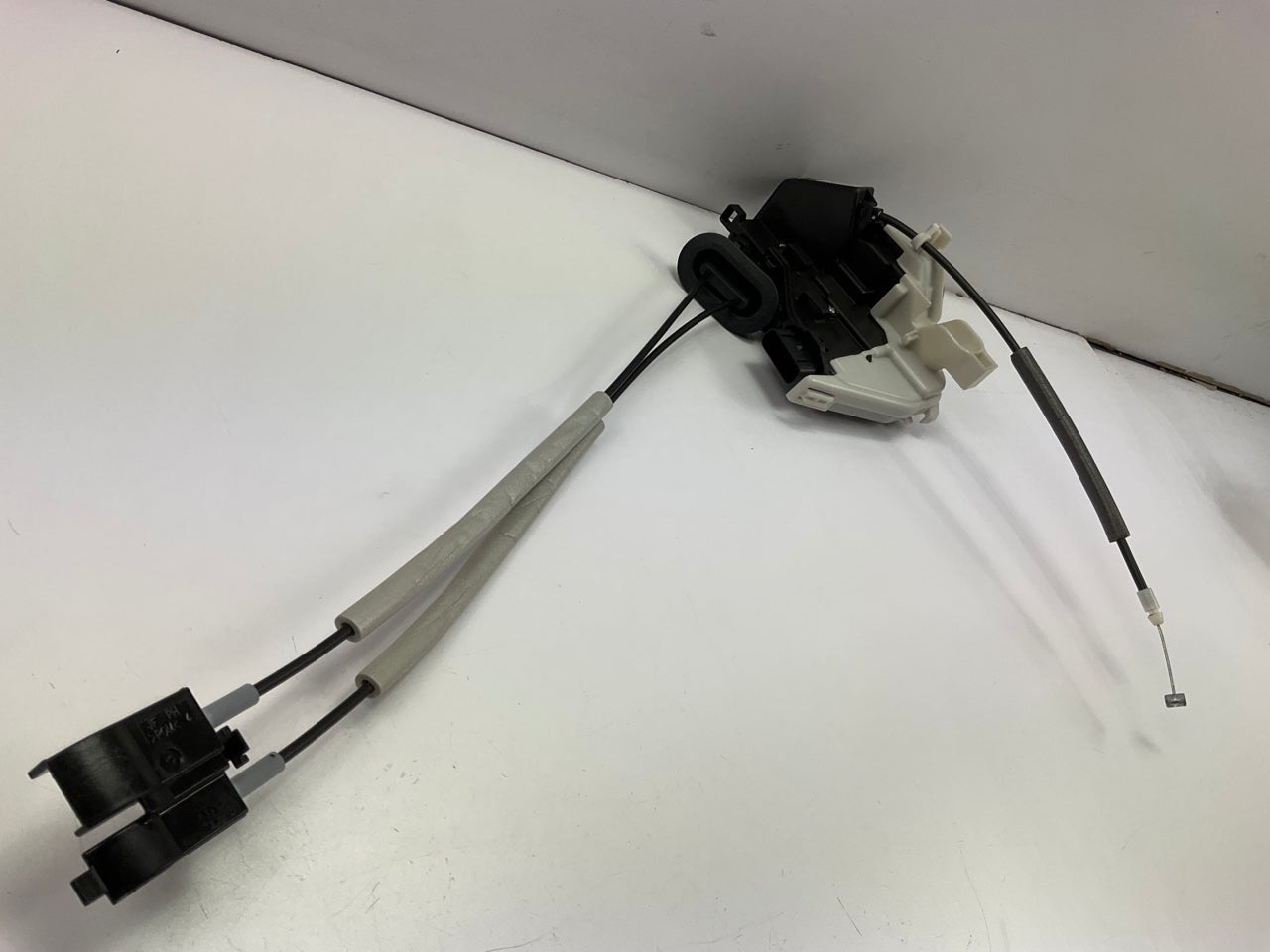 NEW Front Right Passenger Side Door Lock Actuator Latch OEM For 16-20 Kia Optima