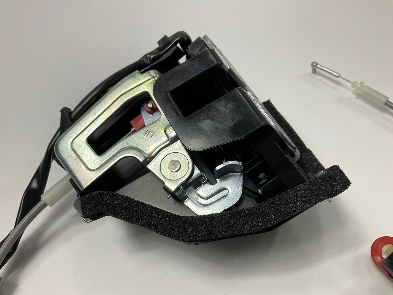NEW Rear Power Sliding Door Latch Left OEM For 2015-21 Kia Sedona 81410A9010FFF