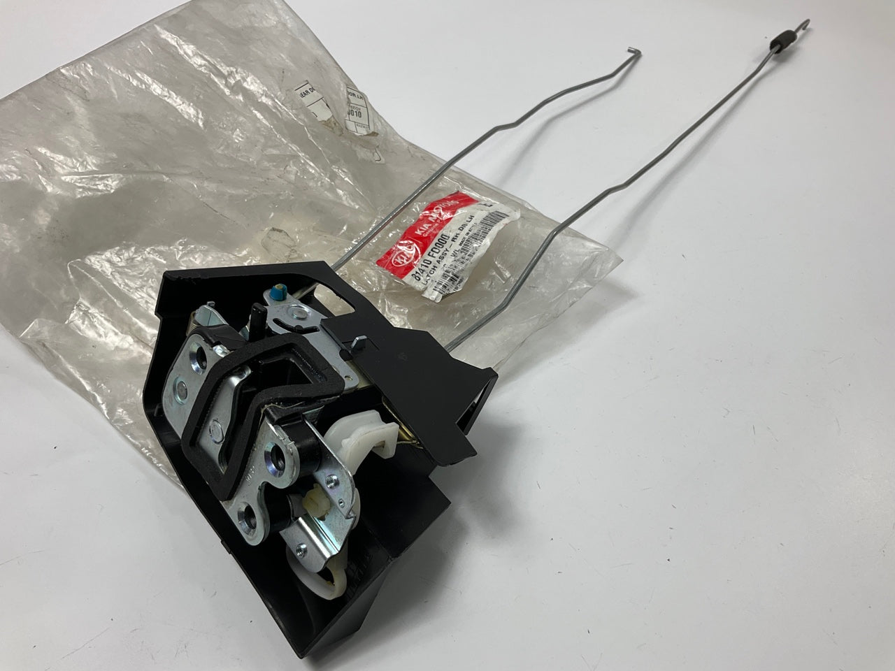 NEW Rear Left Driver MANUAL Door Latch Lock OEM For 2003-2005 Kia Rio 81410FD000