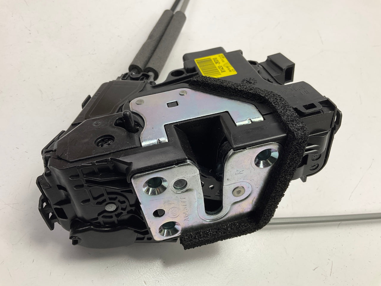 Rear Right Passengers Side Door Latch Lock OEM For 2009-2011 Kia Soul 814202K010