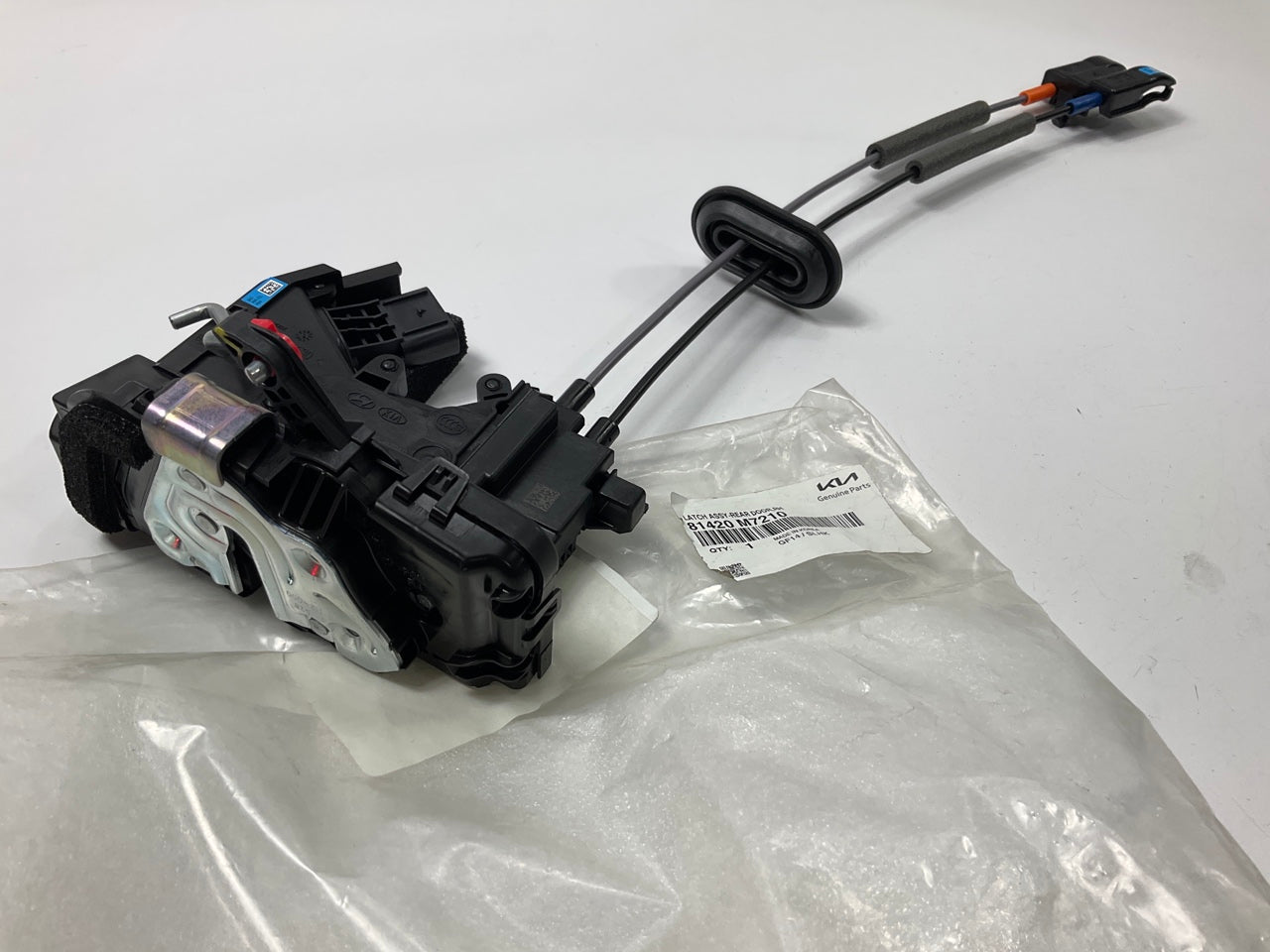 Rear Right Passenger Side Door Latch Assembly OEM For 20-24 Kia Forte 81420M7210