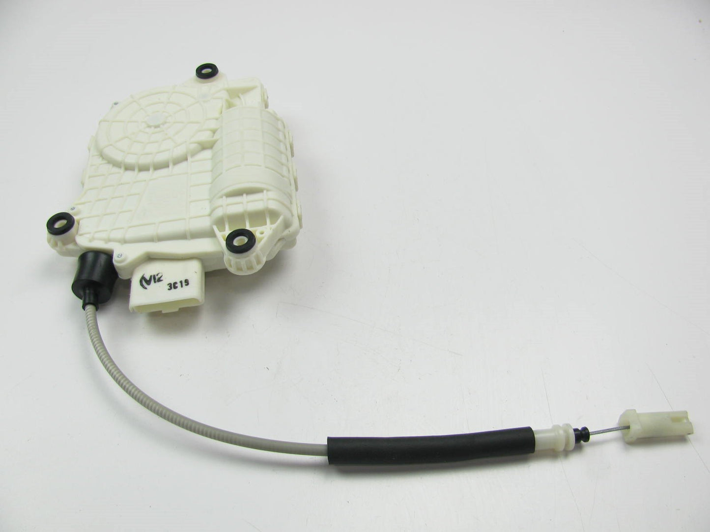 NEW GENUINE Rear Right Power Dook Lock Actuator For 2015 K900, 10-13 Equus