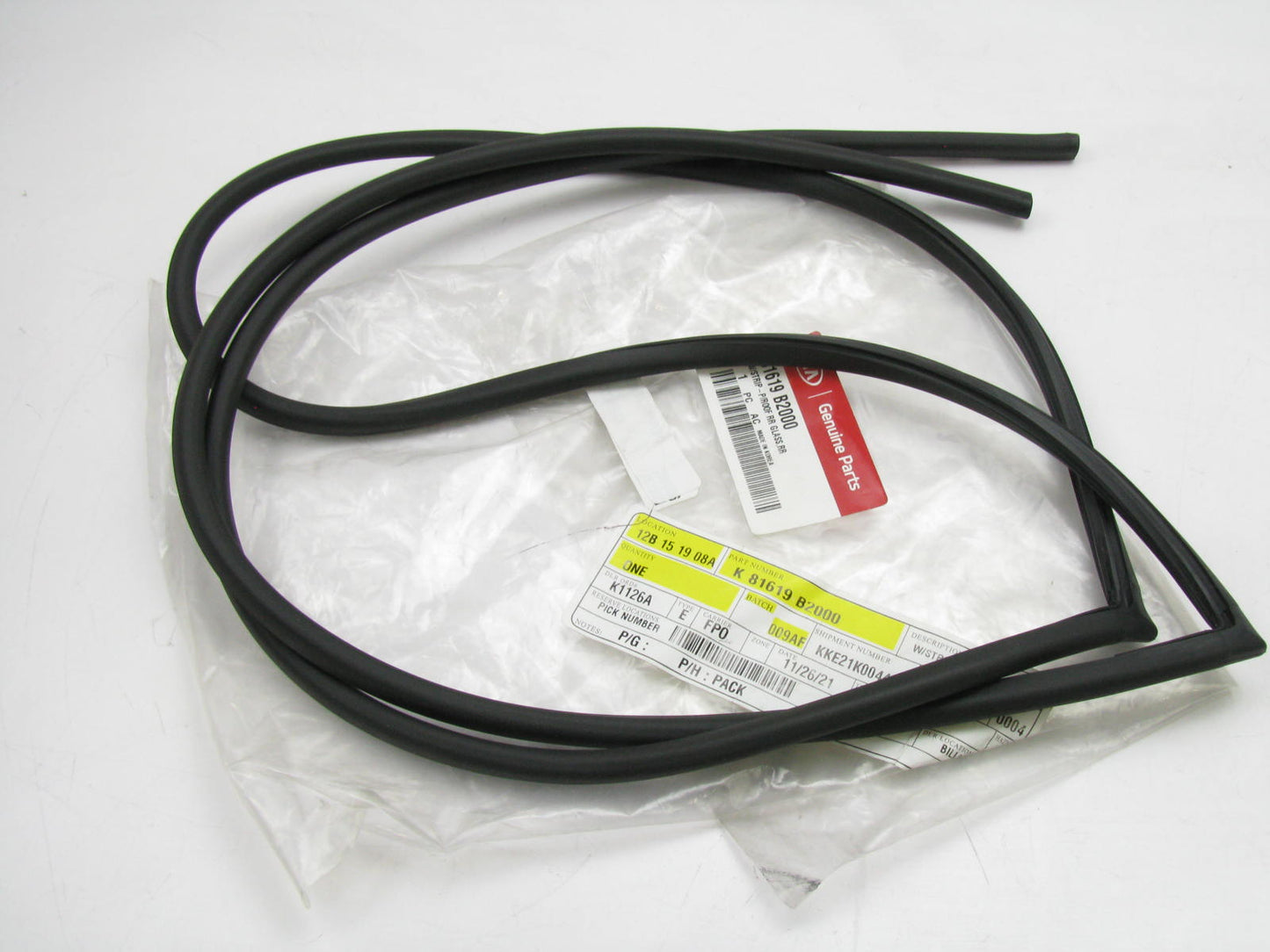 NEW Panoramaroof Rear Sun Roof Glass Weatherstrip Seal For 14-16 Soul 81619B2000