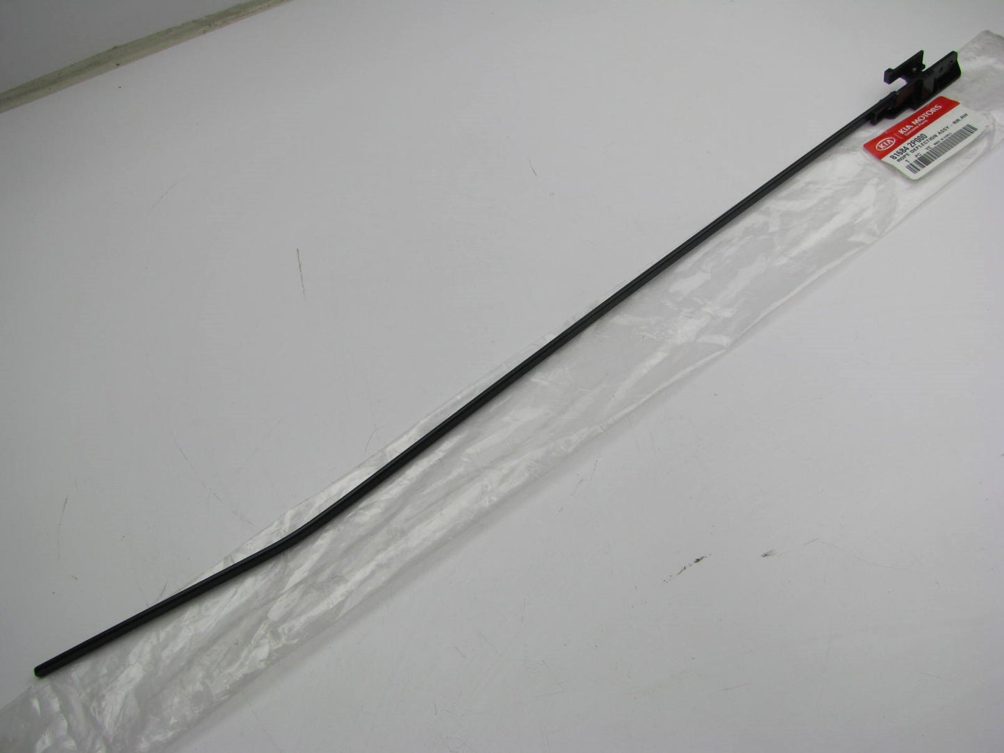 New Genuine Rear Right Side Sunroof Rope Deflection OEM For 2009-12 Kia Sorento