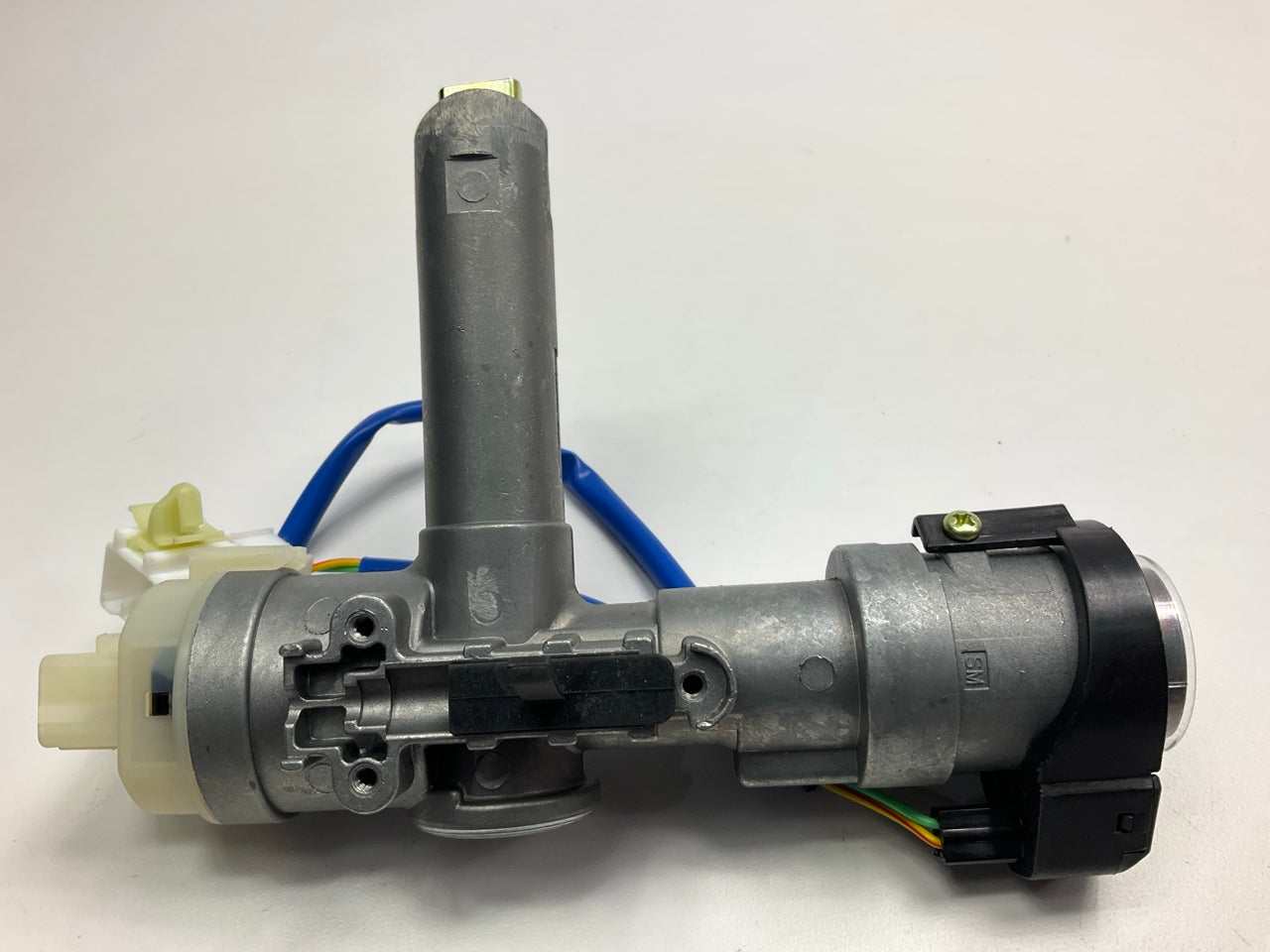 NEW Ignition Lock Cylinder W/ Keys OEM For 2003-2006 Kia Sorento 819053E200