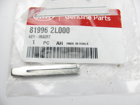 NEW GENUINE Uncut Key Blank Insert OEM For 2011-2013 Kia Optima  819962L000