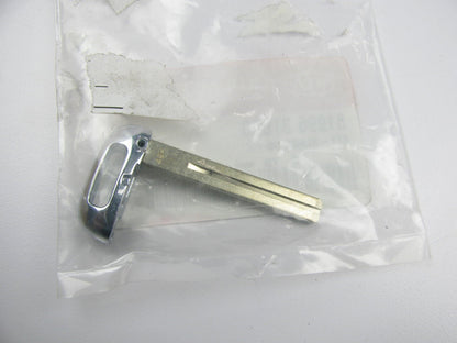 New Uncut Key Blank Remote Fob Insert For 14-16 Cadenza, 2015 K900 819963T000