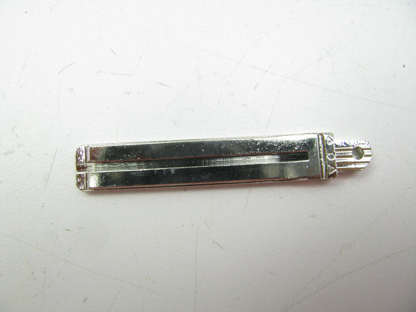 NEW GENUINE Uncut Key Blank Insert OEM For 2014-2015 Kia Sportage, Optima