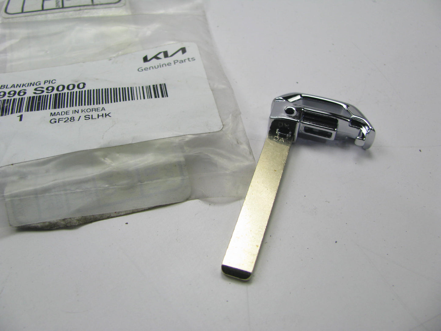 NEW Uncut Keyfob Key Fob Blank Key OEM For Kia 81996S9000