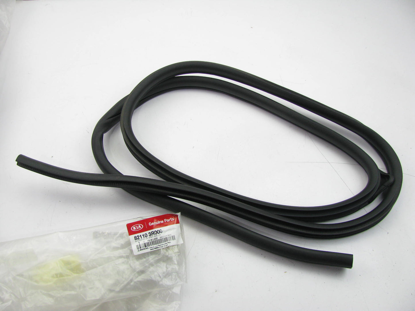 NEW - OEM 821103R000 FRONT LEFT INNER Door Weatherstrip Seal For 2013-16 Cadenza
