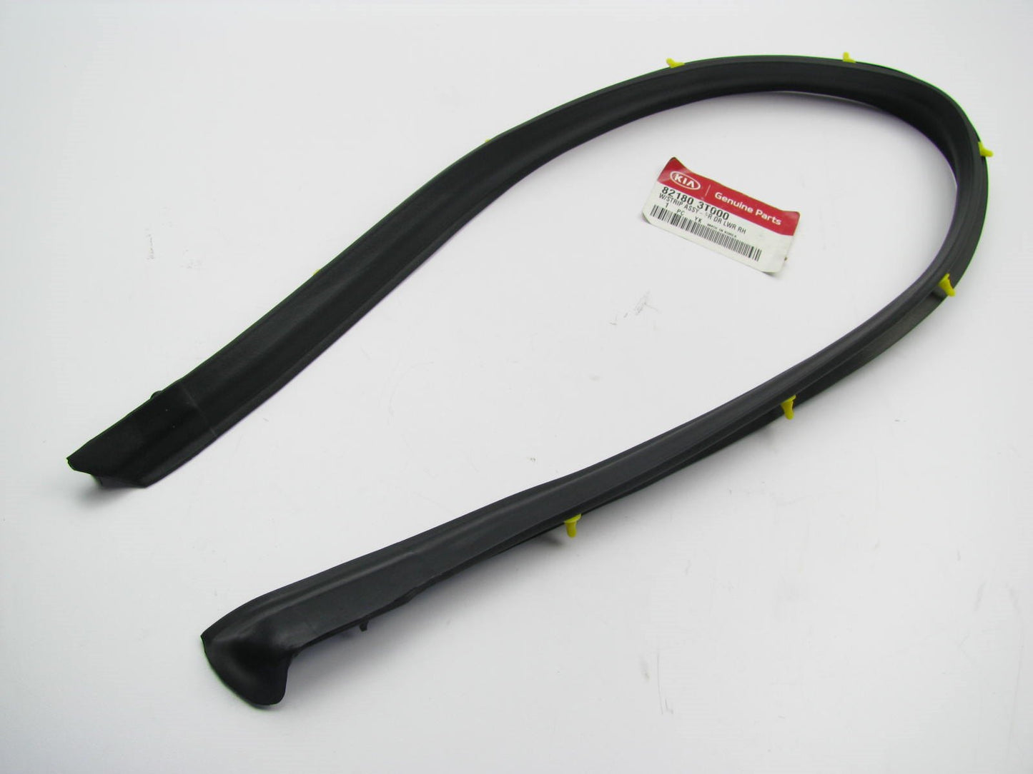 NEW - OEM Front Right Door Lower Weatherstrip Seal For 15-17 Kia K900 821803T000