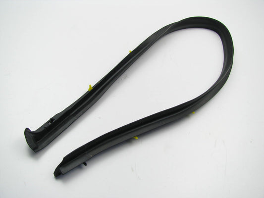 NEW - OEM Front Right Door Lower Weatherstrip Seal For 15-17 Kia K900 821803T000