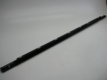 NEW FRONT RIGHT SIDE Door Window Moulding Weatherstrip Seal OEM For 04-09 Amanti
