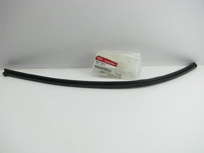 New Front  Left Drivers Door Belt Weatherstrip Seal For 14-15 Sorento 822311U010