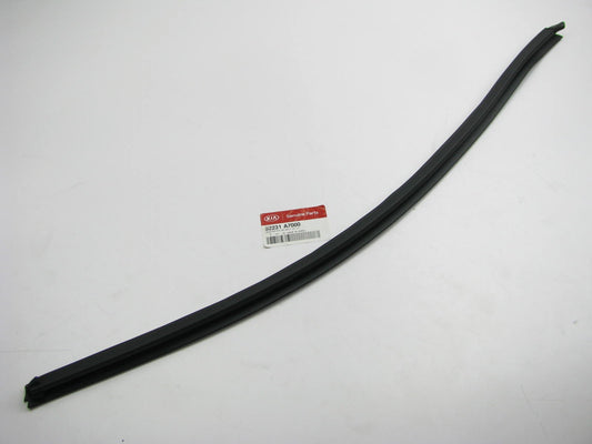 New Front Left Door Inner Belt Weatherstrip Seal For 14-18 Kia Forte 82231A7000