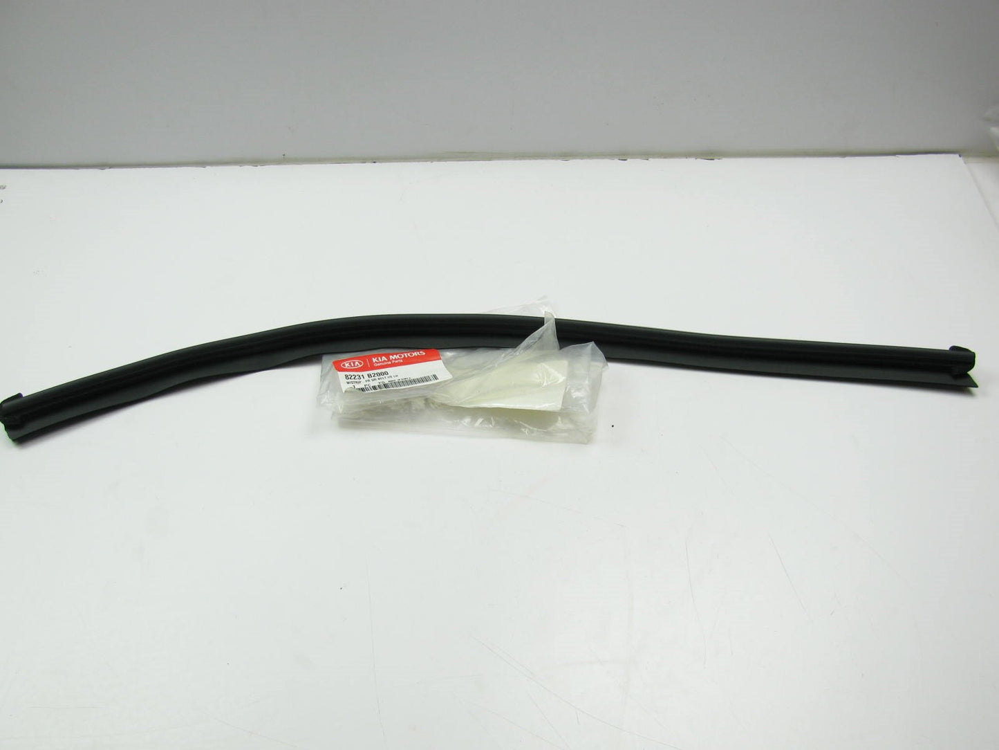 Front Left Drivers Door Inside Belt Strip Seal OEM For 14-17 Kia Soul 82231B2000