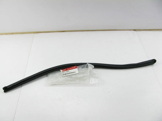New Genuine FRONT RIGHT Door Inside Belt Weatherstrip Seal OEM For 11-13 Sorento