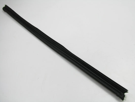 Front Right Door Window Belt Weatherstrip Seal OEM For 20-25 Kia Soul 82241K0000