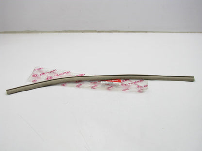 New FRONT RIGHT Door LOWER Weatherstrip Seal OEM For 2006-10 Optima 823662G000S8