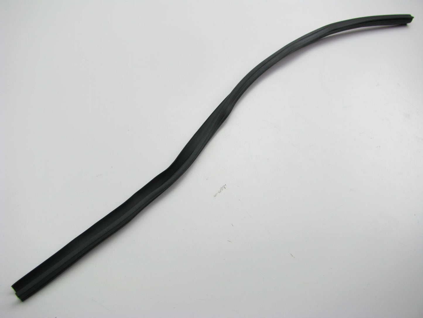 New Front Right Side Door Lower Weatherstrip Seal For 06-10 Optima 823662G000VA