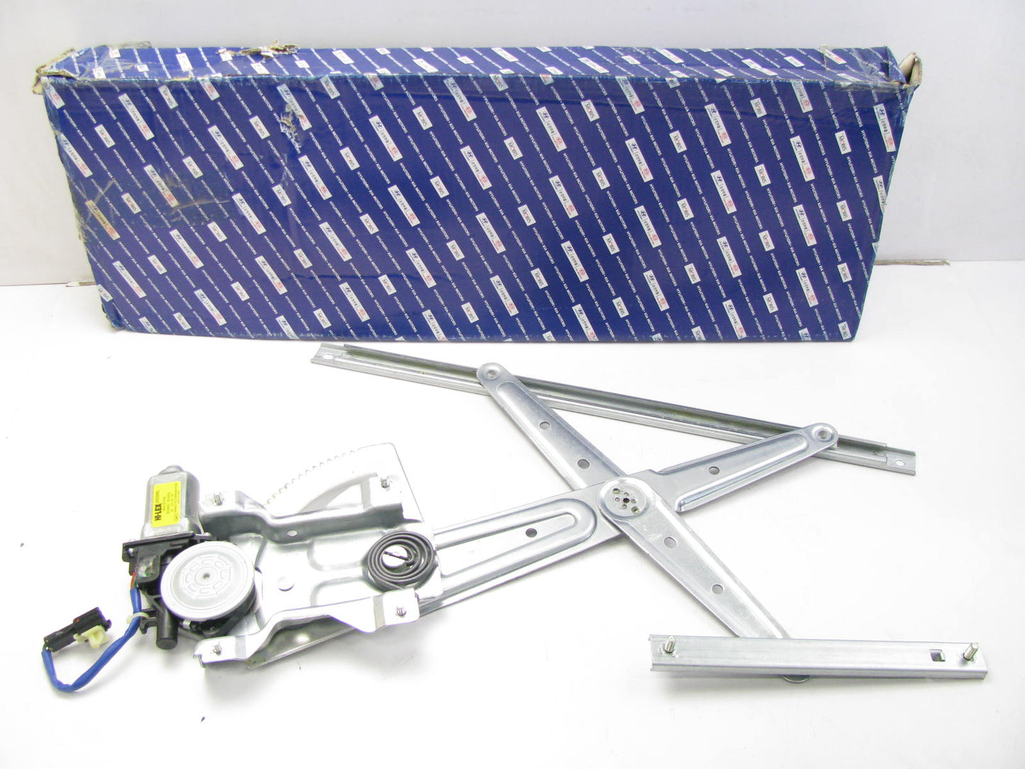 NEW - OEM 824023E002 Front Right Power Window Regulator For 2003-09 Kia Sorento