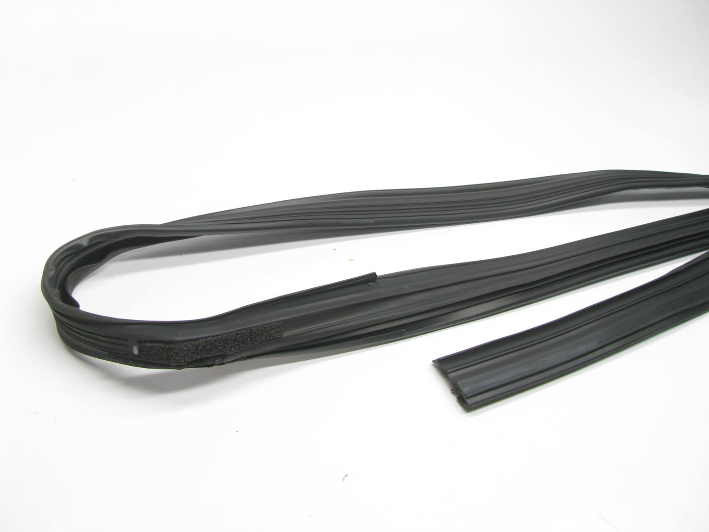 NEW - OEM GENUINE 825303T000 FRONT LEFT Window Glass Run Channel Seal