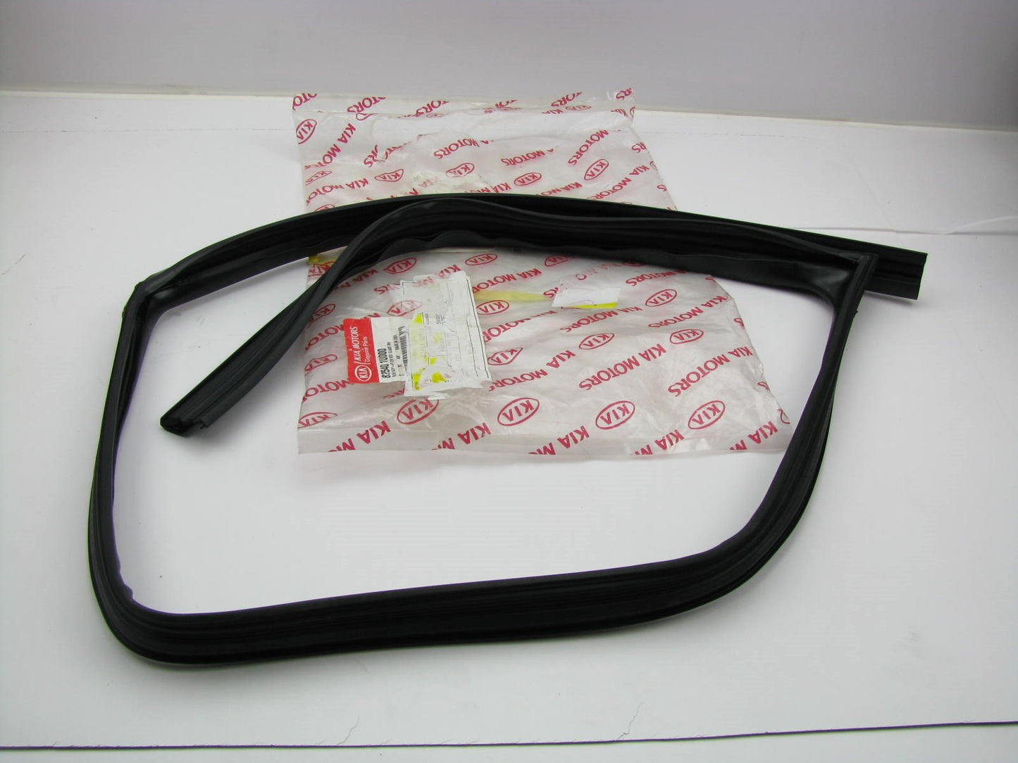 Front Right Door Window Channel Weatherstrip Seal OEM For 2011-2015 Sorento