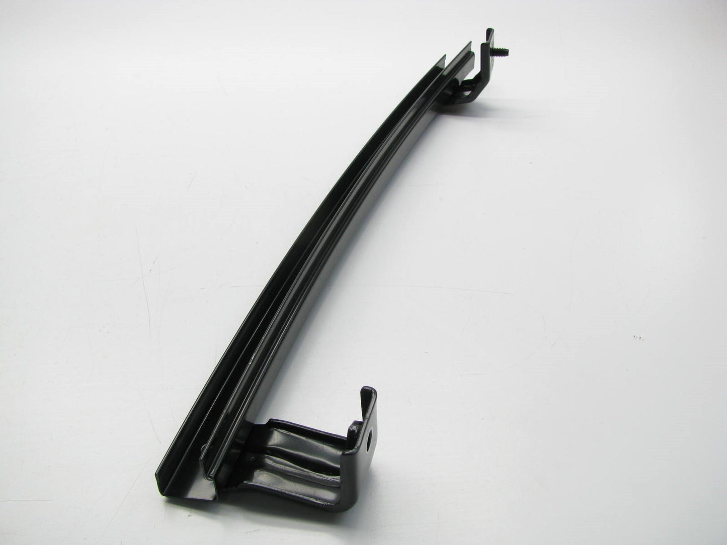 NEW GENUINE Front Right Door Rear Window Channel Guide OEM For 04-09 KIA Amanti