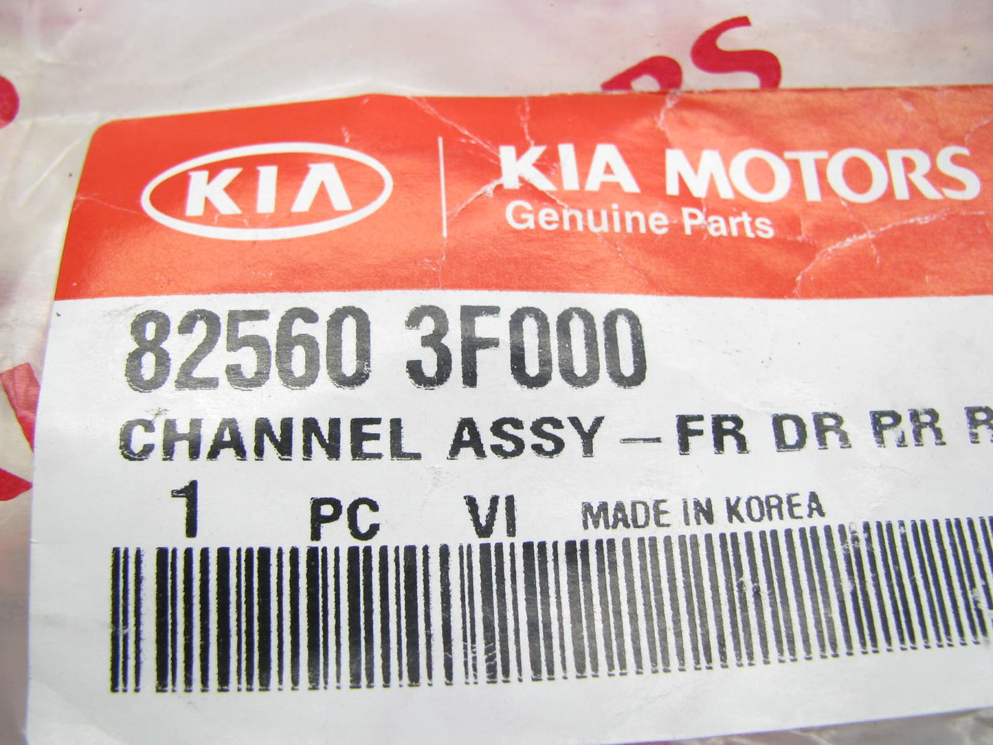 NEW GENUINE Front Right Door Rear Window Channel Guide OEM For 04-09 KIA Amanti