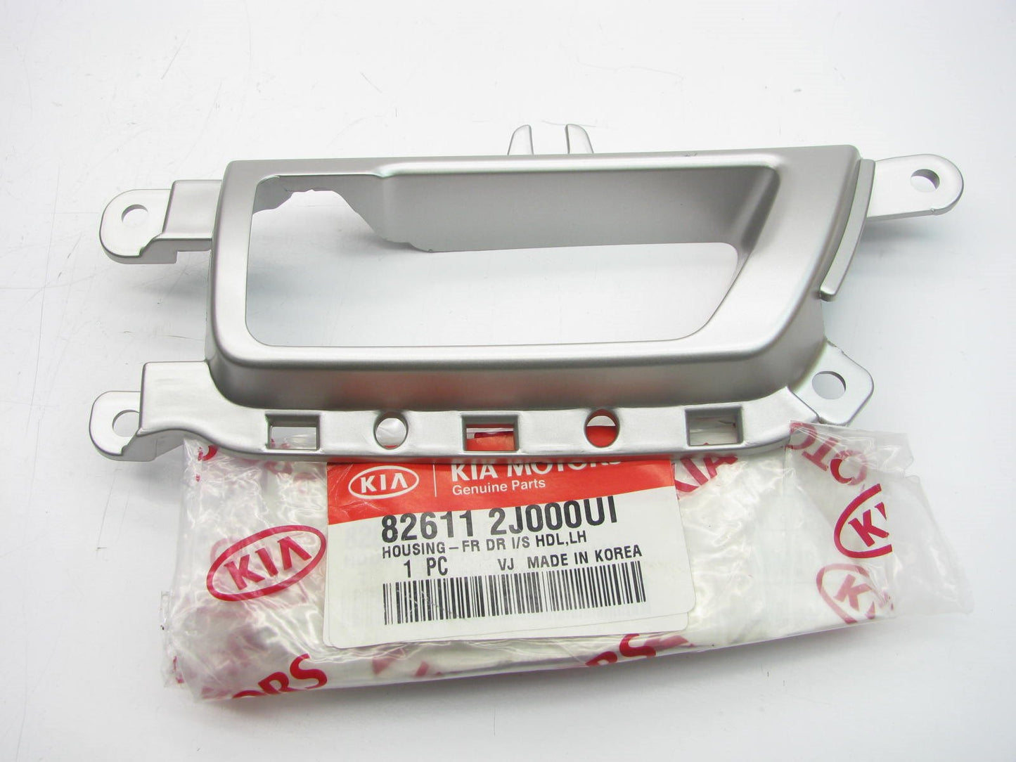 NEW Front Left Inside Door Handle Housing OEM For 2009 Kia Borrego 826112J000UI