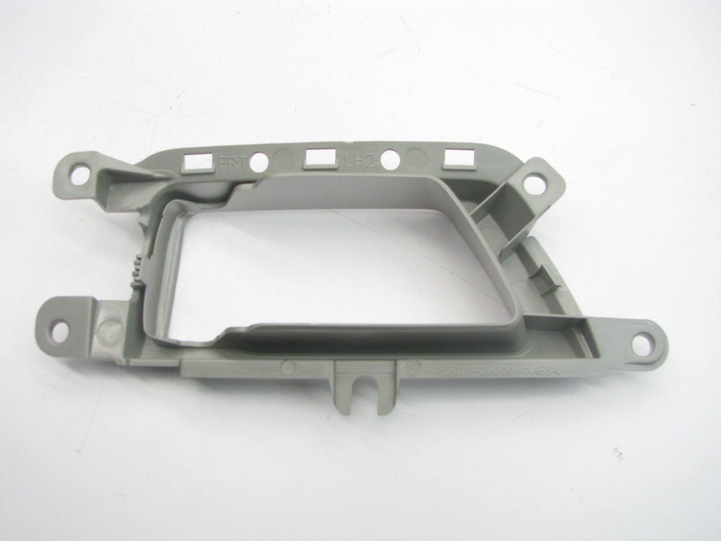 NEW Front Left Inside Door Handle Housing OEM For 2009 Kia Borrego 826112J000UI