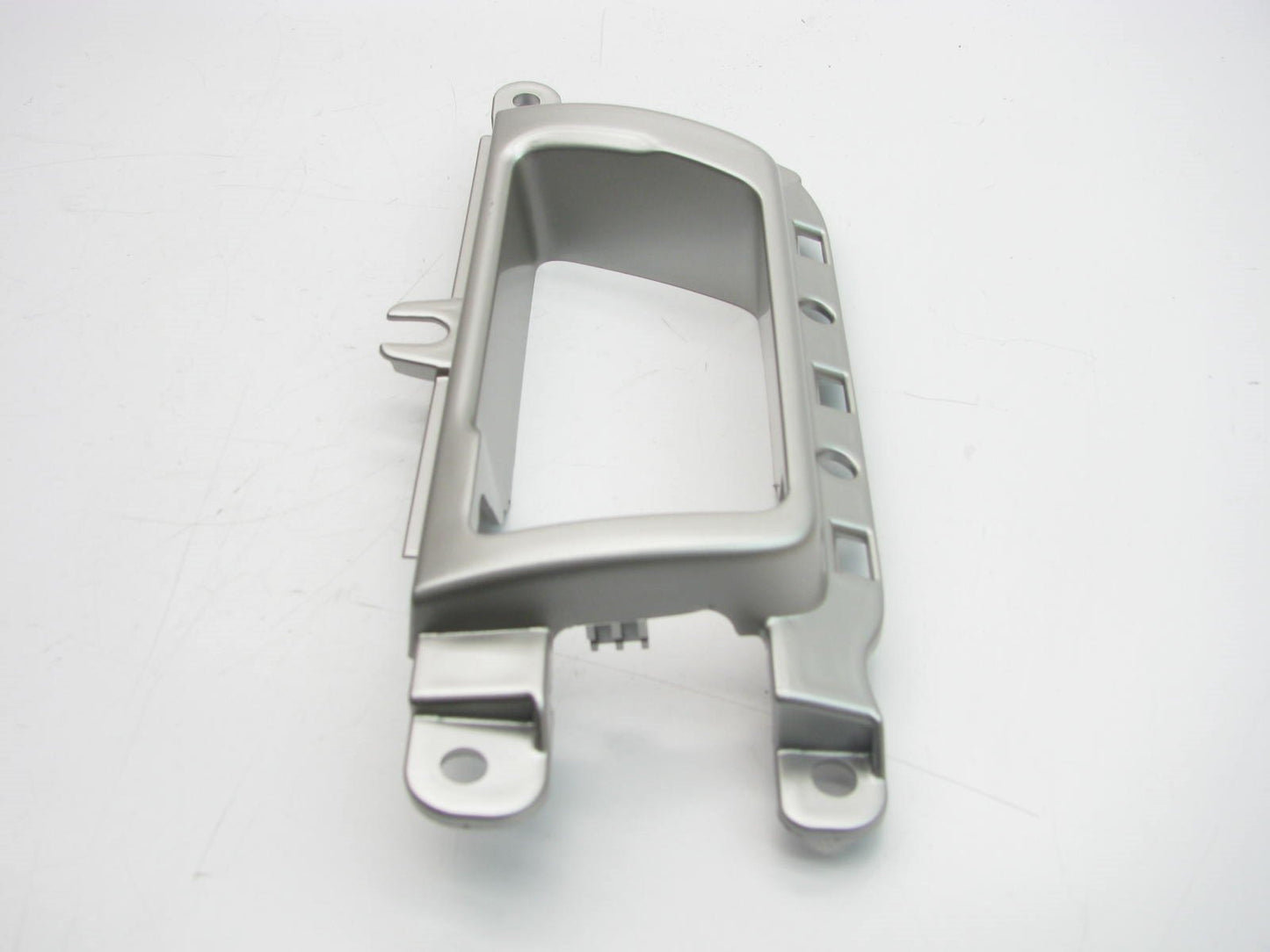 NEW Front Left Inside Door Handle Housing OEM For 2009 Kia Borrego 826112J000UI