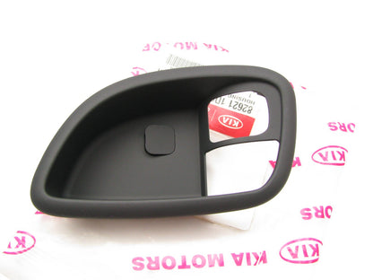 NEW FRONT RIGHT Interior Door Handle Cover Bezel BLACK OEM For 07-10 Kia Rondo