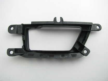 New OEM Front Door Inside Handle Housing Right Passenger Black For 2009 Borrego