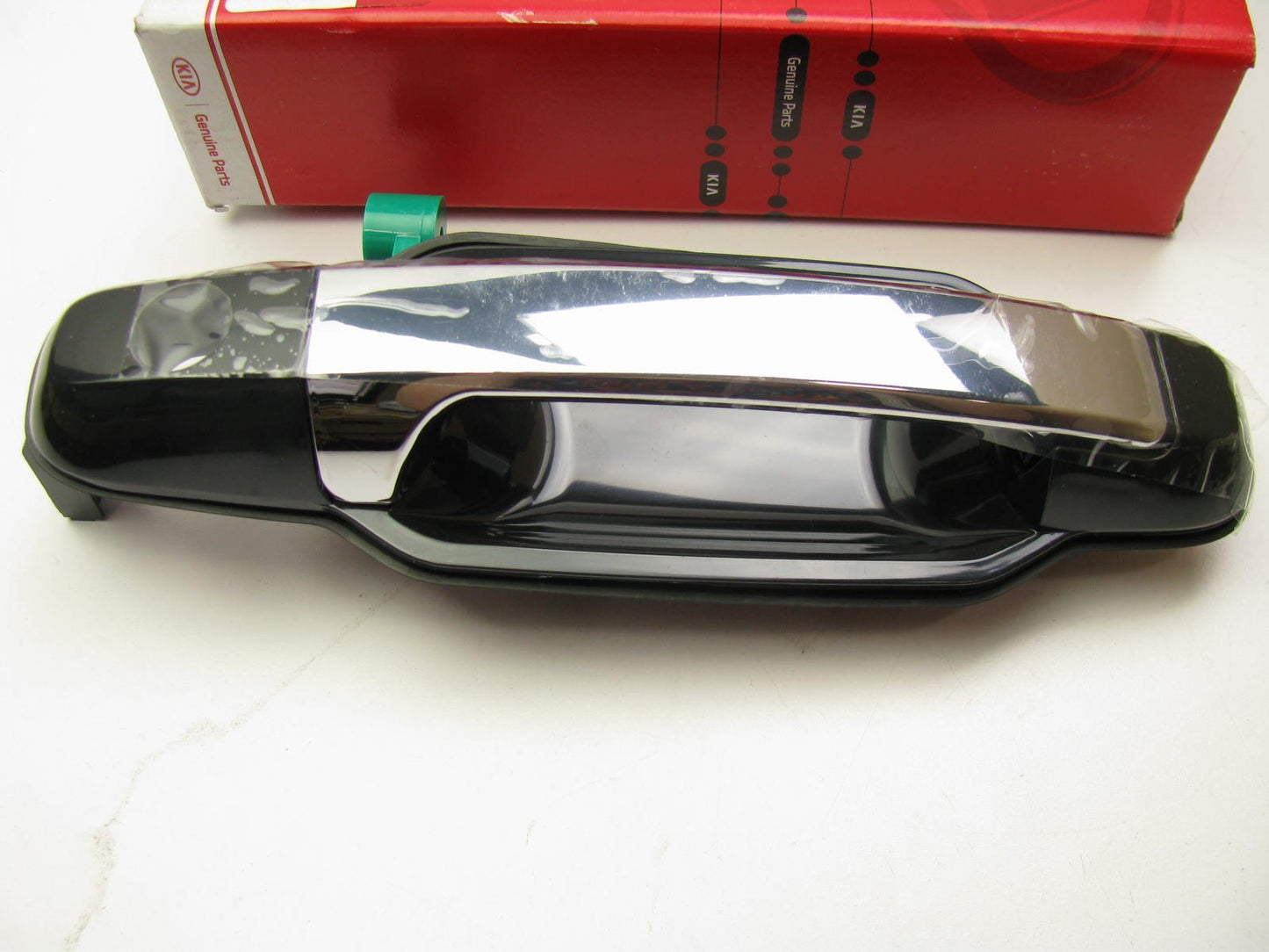 NEW - OEM Front Right Outside Exterior Door Handle CHROME For 04-06 Kia Sorento