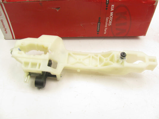 NEW - OEM Front Right Outside Door Handle Base Plate For 2014-2015 Kia Soul