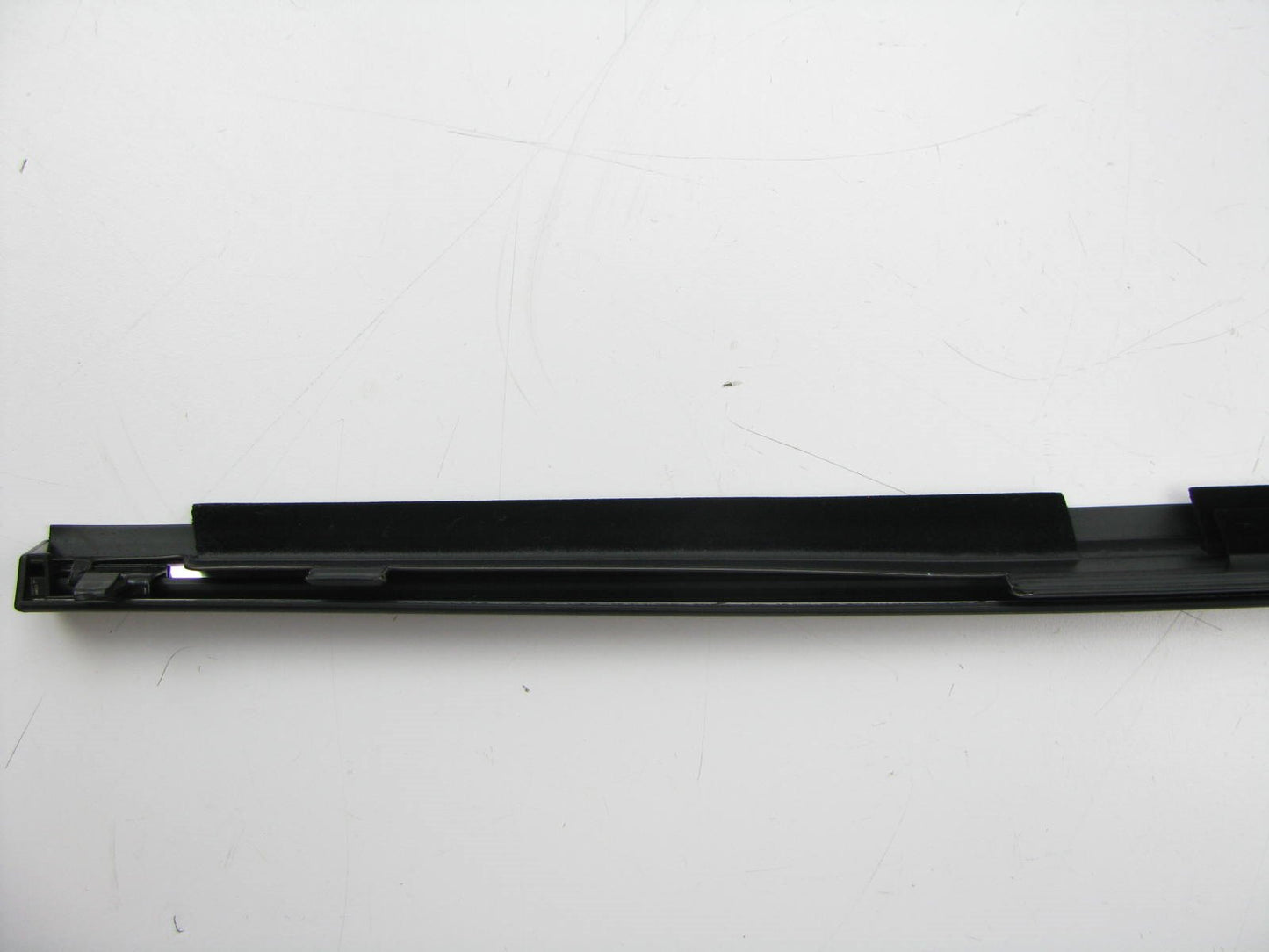 New REAR LEFT Exterior Door Belt Weatherstrip Seal For 05-06 Kia Rio SEDAN ONLY